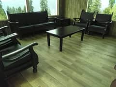 Vinyl flooring/Flutted panel/window blinds/tv unit/frosted paper/LCD