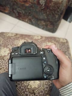 Canon 70D 0