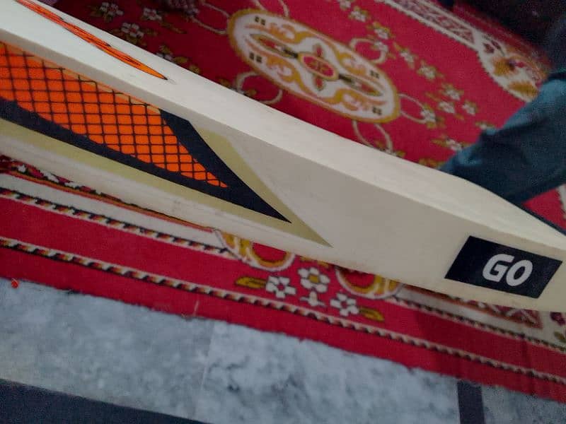 Tennis bat  hard  made in Sialkot new in condition ,very hard bottom 1