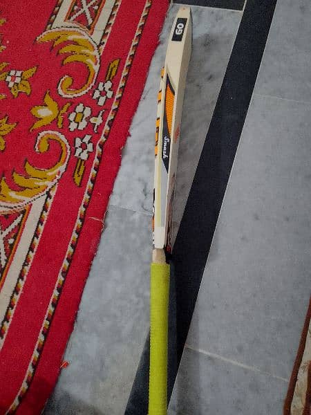 Tennis bat  hard  made in Sialkot new in condition ,very hard bottom 4