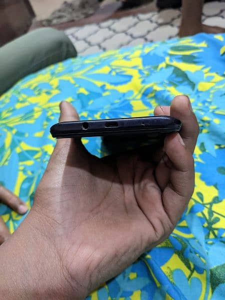 infinix hot 9 play 2/32 GB all ok 10/8condition 7