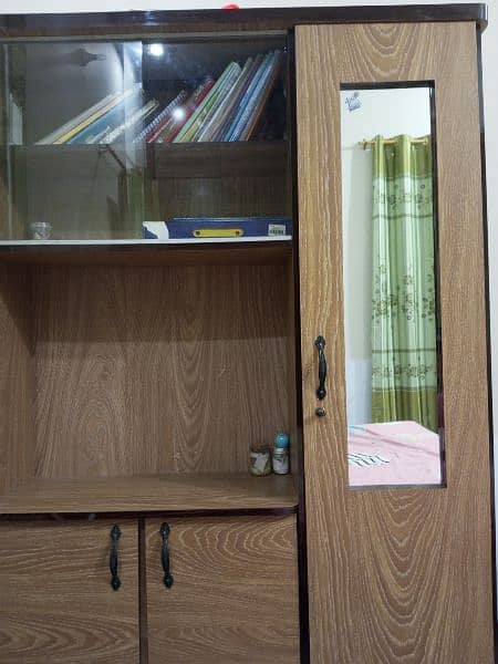 divider with mirror and storage compartments 1