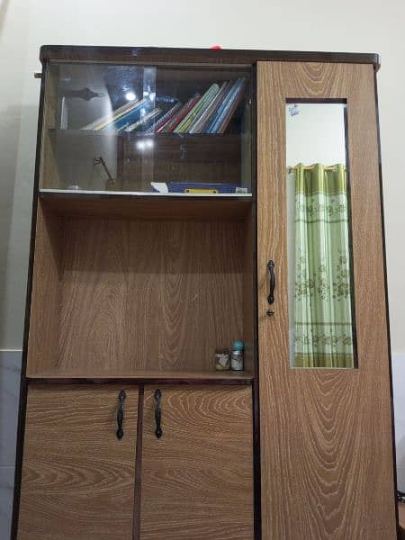 divider with mirror and storage compartments 2