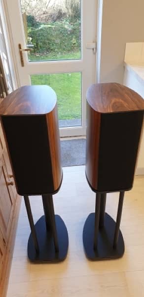 Dali, Wharfedale , KEF, SVS Award winning speakers 1