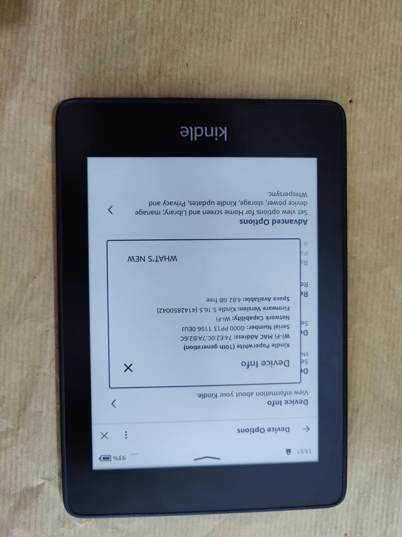Amazon Kindle Paperwhite e reader-10th Generation- 6" Display-8GB 1