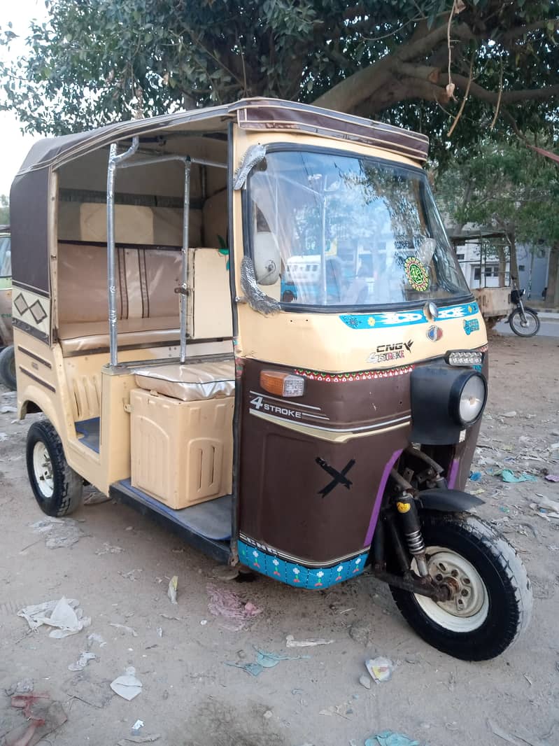 SazGar-2018,Disc-Brake,FuLL PetRoL Rickshaw,White Engine,Engine Ok 13