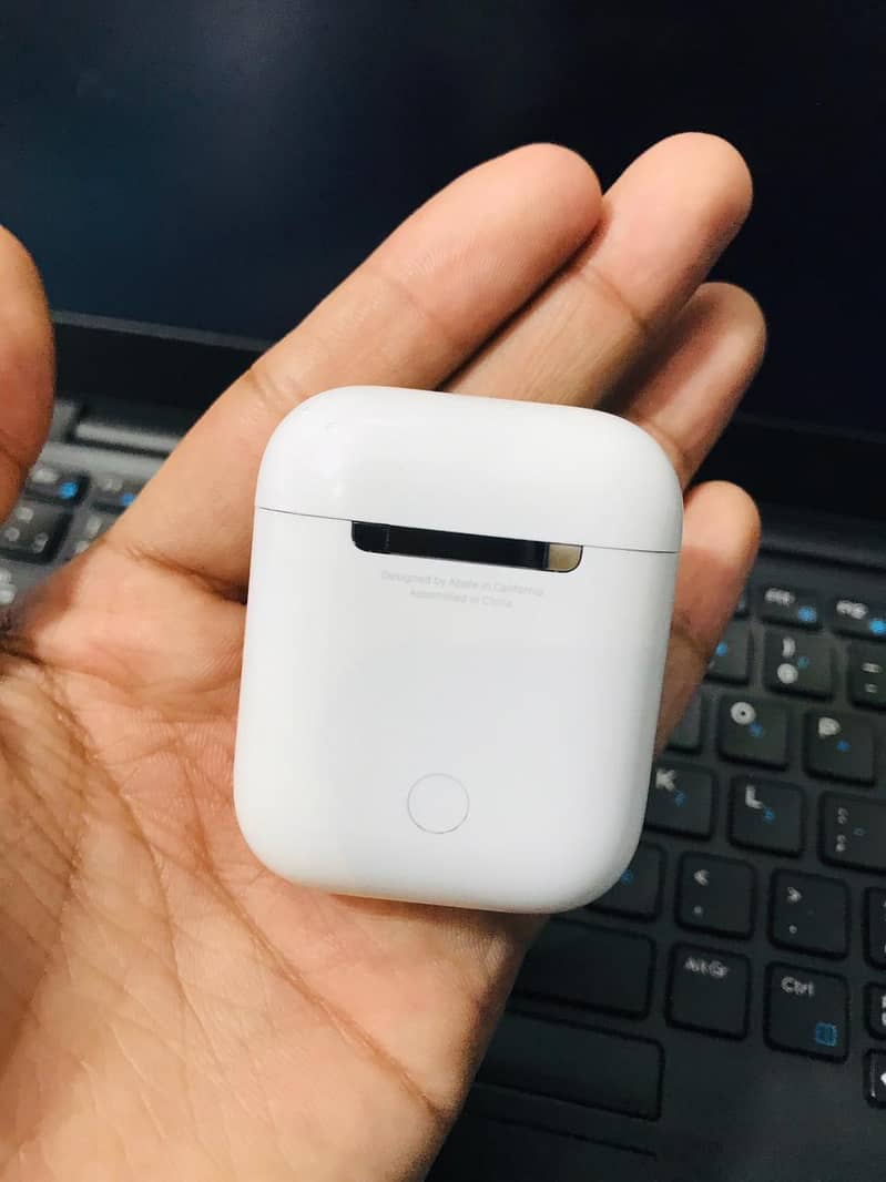 Apple AirPods (2nd generation) (USED) 8