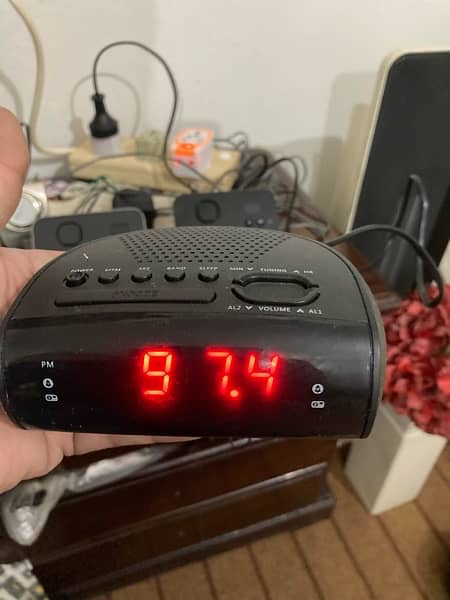 imported clock alarm fm/am radio philpis sony uk import 2