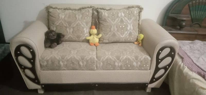 I want to sell my sofa set 1 ,2,3,seater condition use 1