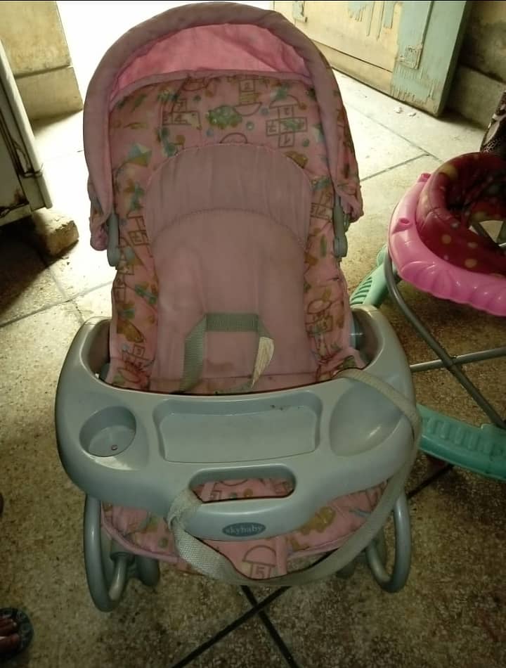Baby pram bed chair for sale 0