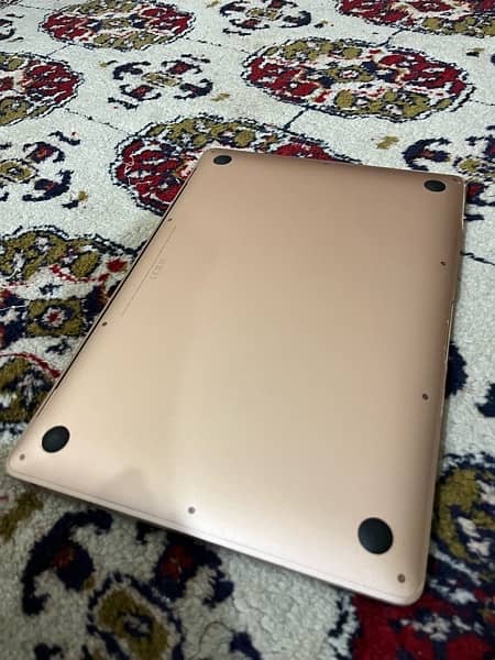 MACBOOK AIR M1 Gold color 8/512gb 1