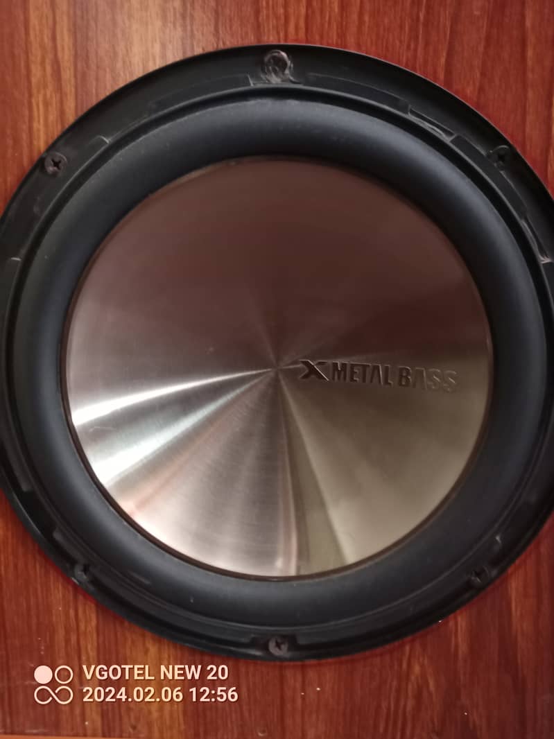 Subwoofer lg hot sale metal bass