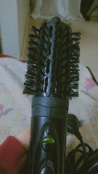 hair dryer brush 1