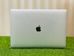 MacBook Pro 2019 16inch i9-8Core Mint Condition