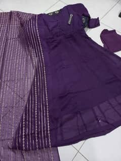 Stitched & Unstitched Suits/Casual Dress/Formal Dress/Stylish Dress