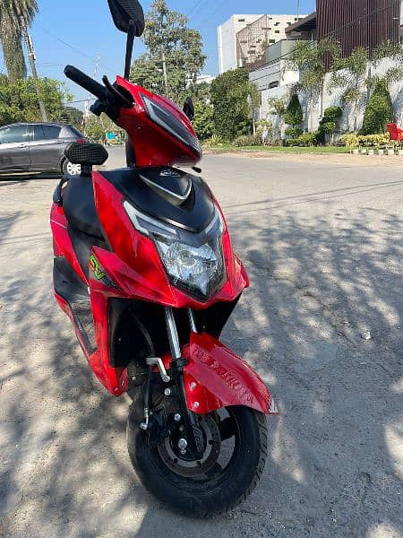YJ Future Electric Scooter Good Condition 1