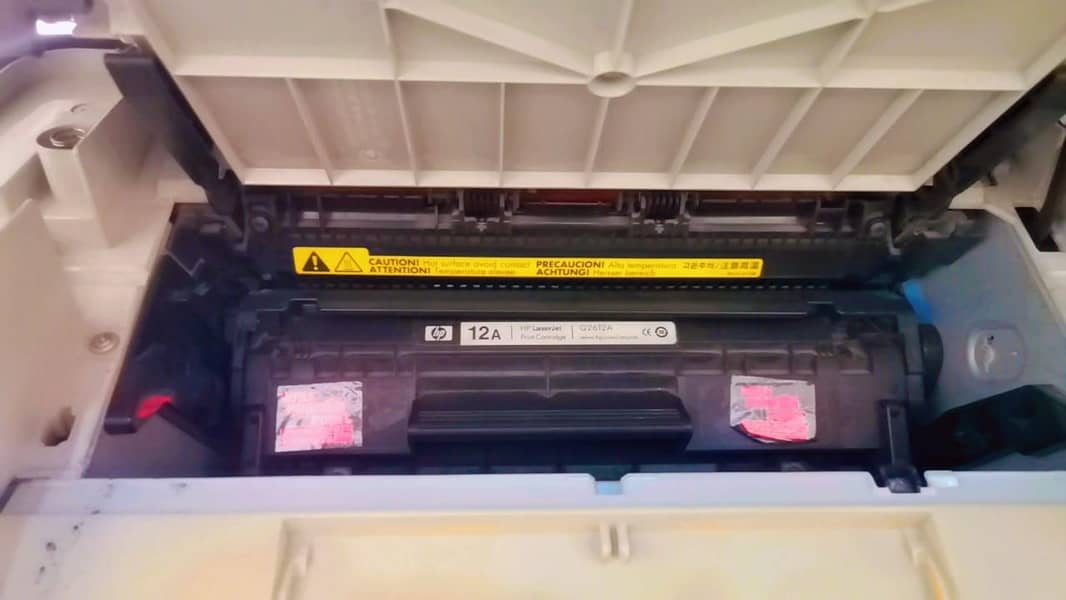 HP Laserjet 3052 (Printer, Scanner,Copier) 2