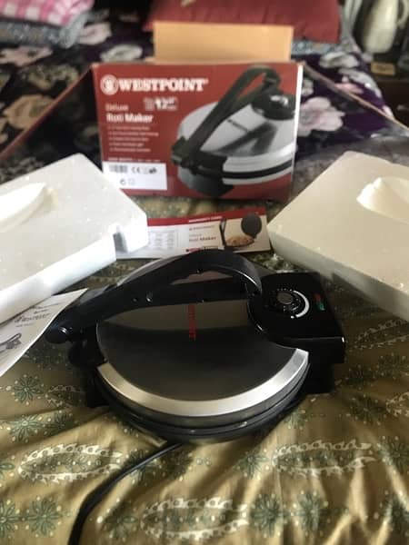 Westpoint Easy Automatic Roti Maker 19