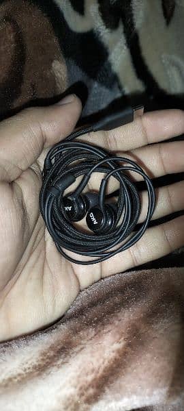 Samsung ZFold 2 original headphones AKG type C 3