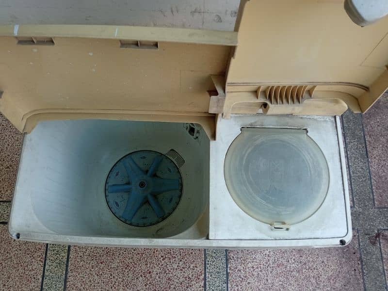 Dawlance Washing Machine Twin Tube  (Only Serious Buyers) 4