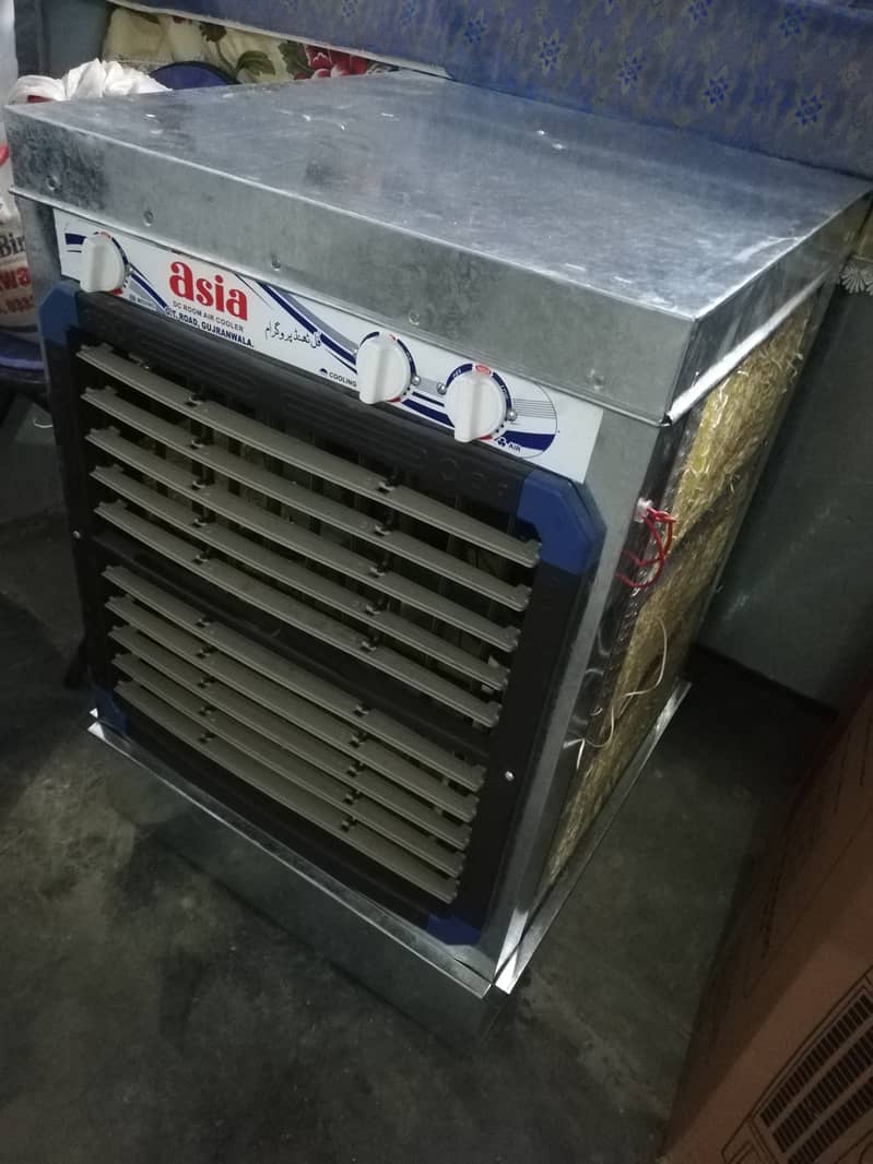 12 volt DC room air cooler with moving grill - Excellent Condition 1