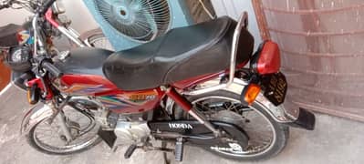 I am selling my bike cd70 Honda