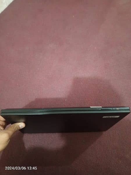 Acer Travel mate series Laptop 6