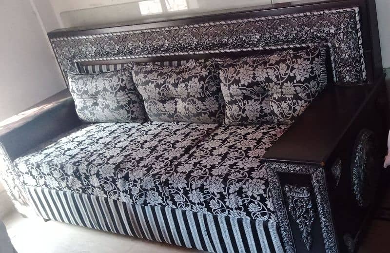 Brand new sofas set 3,2,and1 contact no 03096595867 1