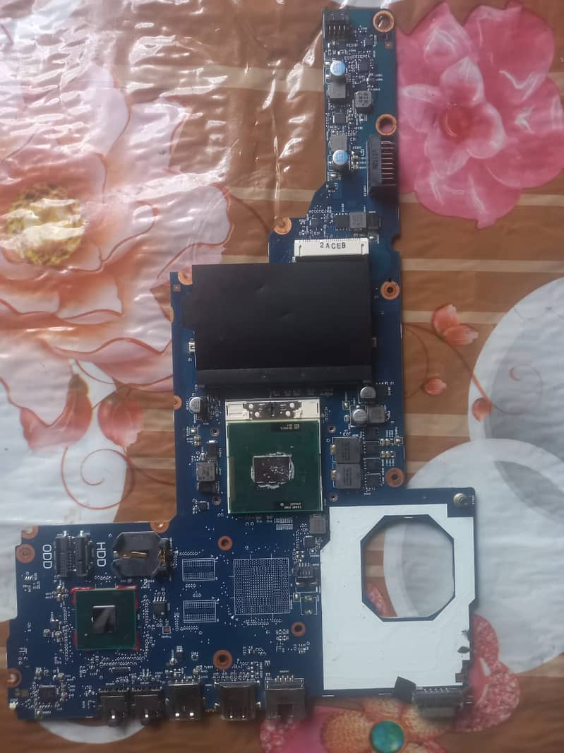 HP 1000 laptop motherboard A++ condition 0