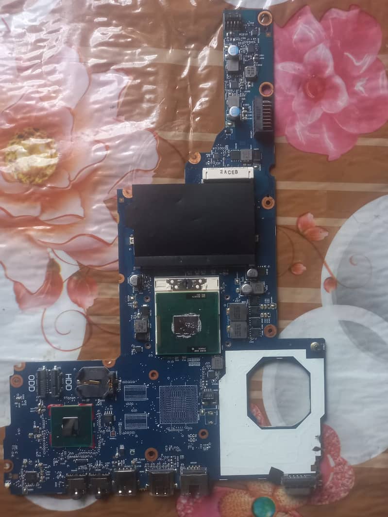 HP 1000 laptop motherboard A++ condition 1