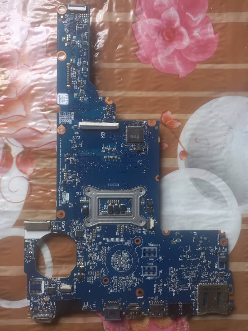 HP 1000 laptop motherboard A++ condition 2