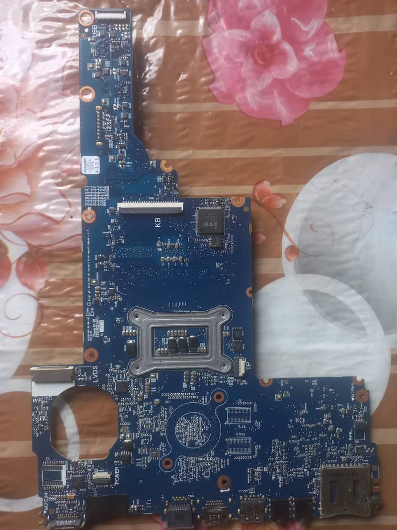 HP 1000 laptop motherboard A++ condition 3