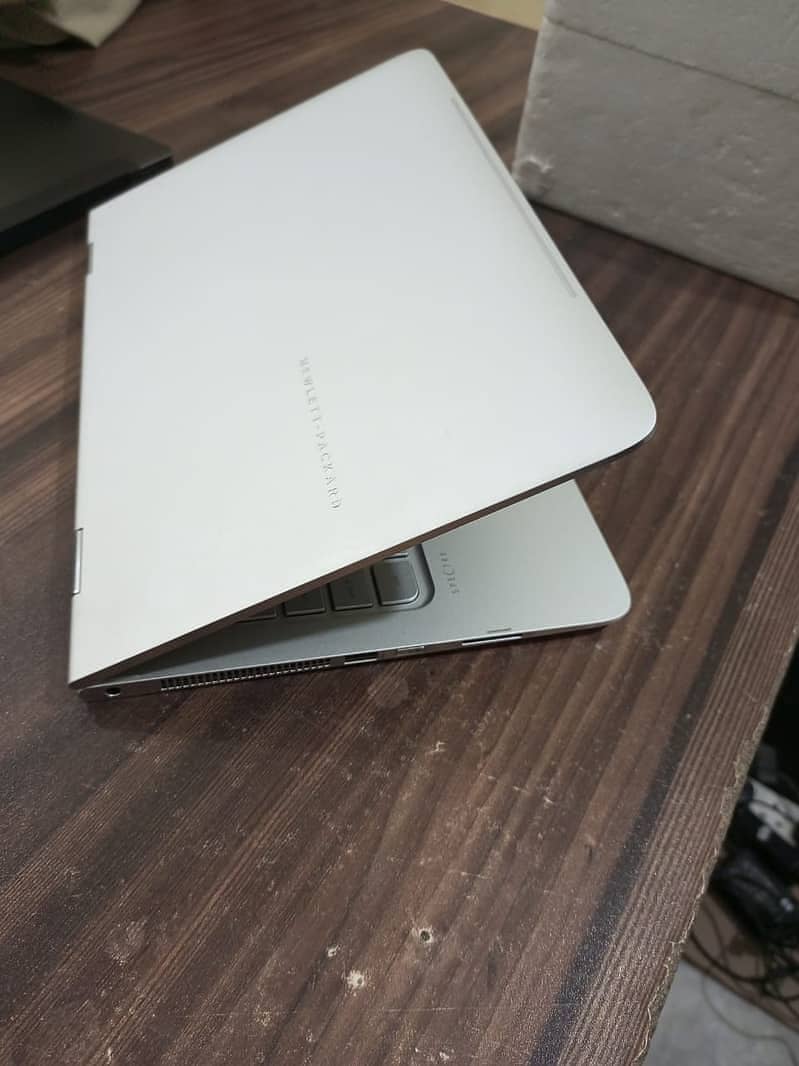 HP Spectre Core i5 Touch 360 2