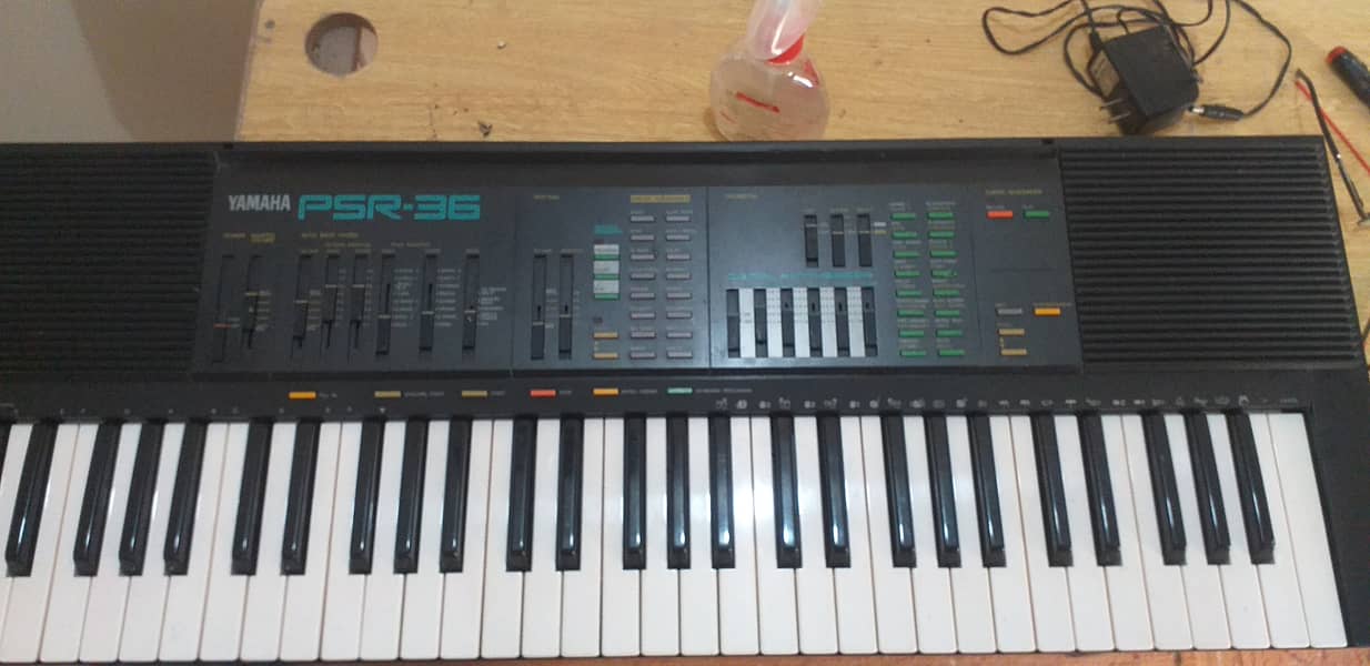 Yamaha Keyboard PSR-36 2