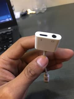 iphone handfree + charging connector 0