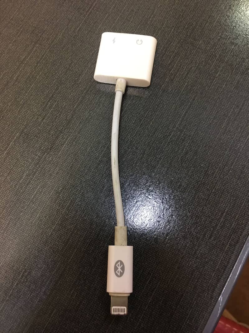 iphone handfree + charging connector 2