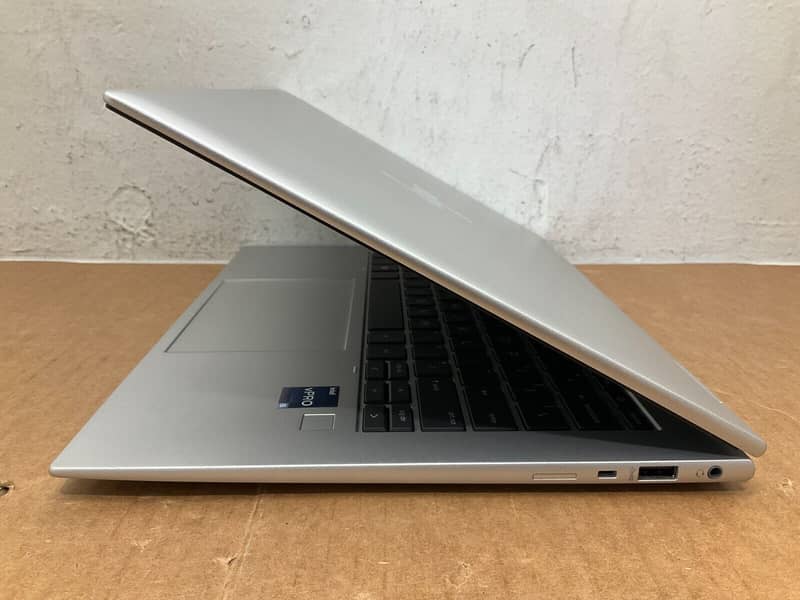HP EliteBook X360 1040 G9 | 12TH GEN | Intel Core I5-1235U (3.3 GHz) | 3