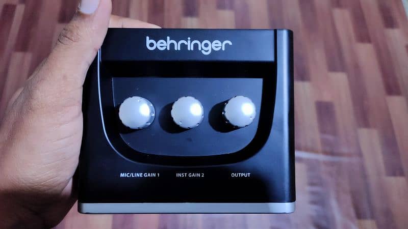 Behringer UM2 U-Phoria Audio Interface 0