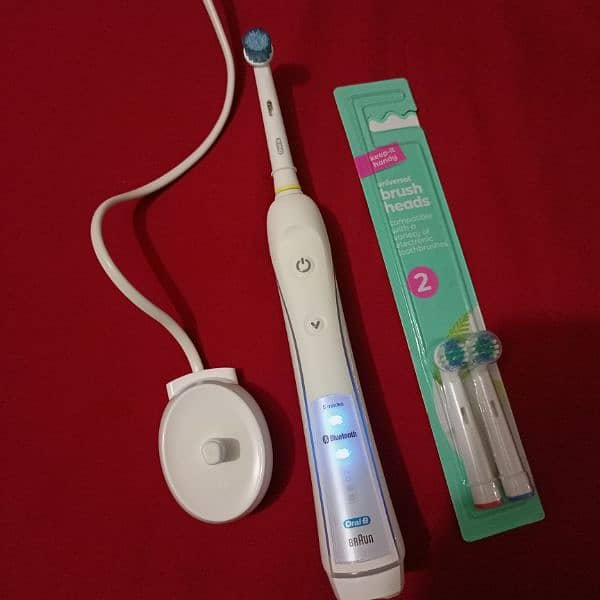 Oral-B Pro 5000 with Bluetooth Technology Electric Toothbrush 0