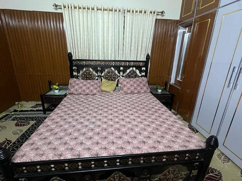 urgent selling full bed set 0