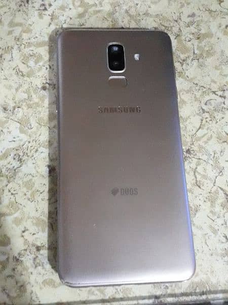 Samsung J8 0