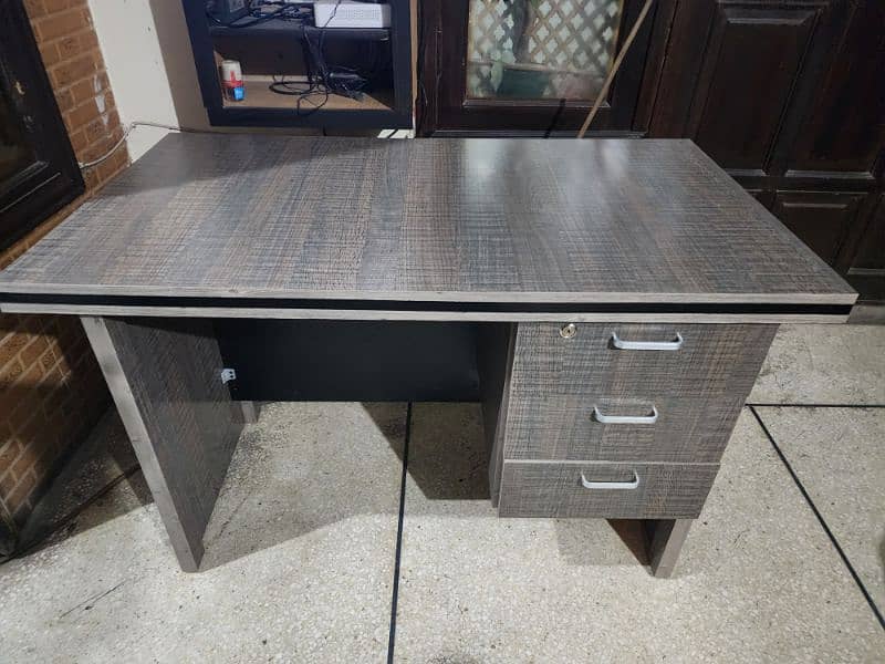 Office Executive Table ### Office ## table 4