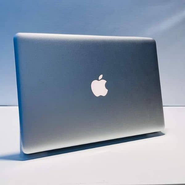 Macbook Pro 2012 | I5 4GB Ram | 320HDD 3