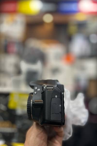 Nikon D3400 body with 18-55mm kit lens (0336-5106150) 4