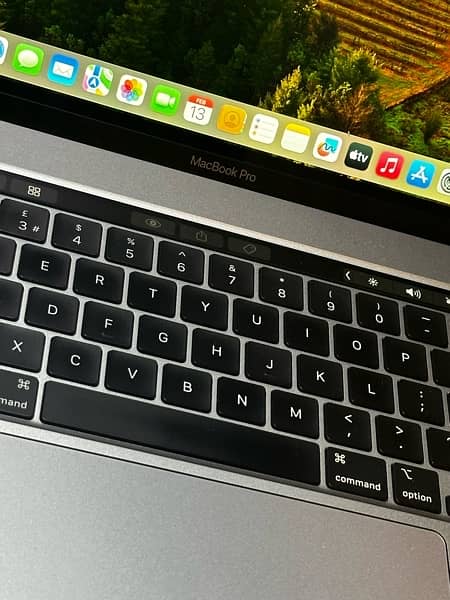 MacBook Pro 2019 Core-i7 (0 CYCLE COUNT) CTO Version 5