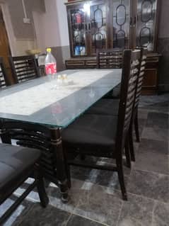 one dinning table with 6 chairs