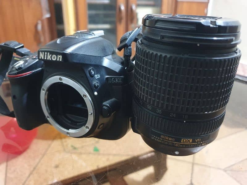 Nikon D5300 with lens 18-140mm (URGENT SALE) PRICE FINAL 0
