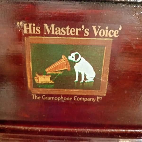 HMV Gramophone 5