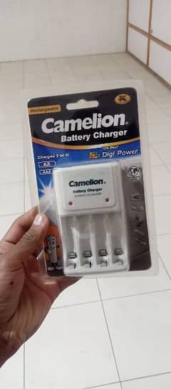 Rechargeable Camelion Battery Charger 0