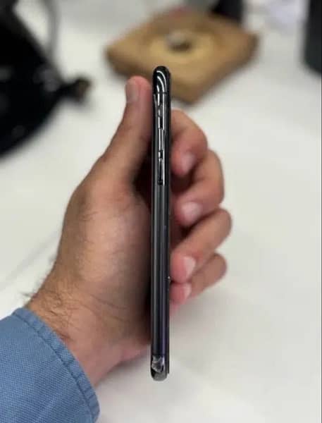 IPHONE XS 64gb (Dual Approved) 10/10 4